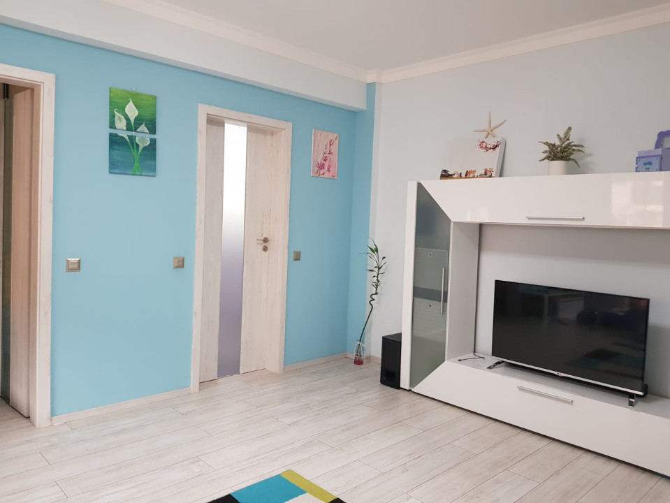 Apartament de 3 camere, 67 mp, zona Stejarului