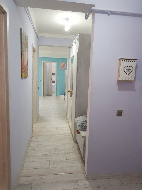 Apartament de 3 camere, 67 mp, zona Stejarului