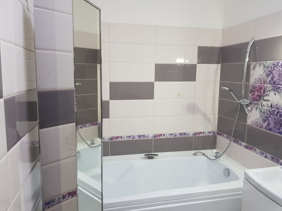 Apartament de 3 camere, 67 mp, zona Stejarului