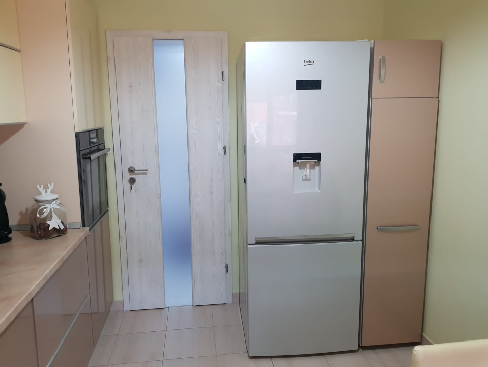 Apartament de 3 camere, 67 mp, zona Stejarului