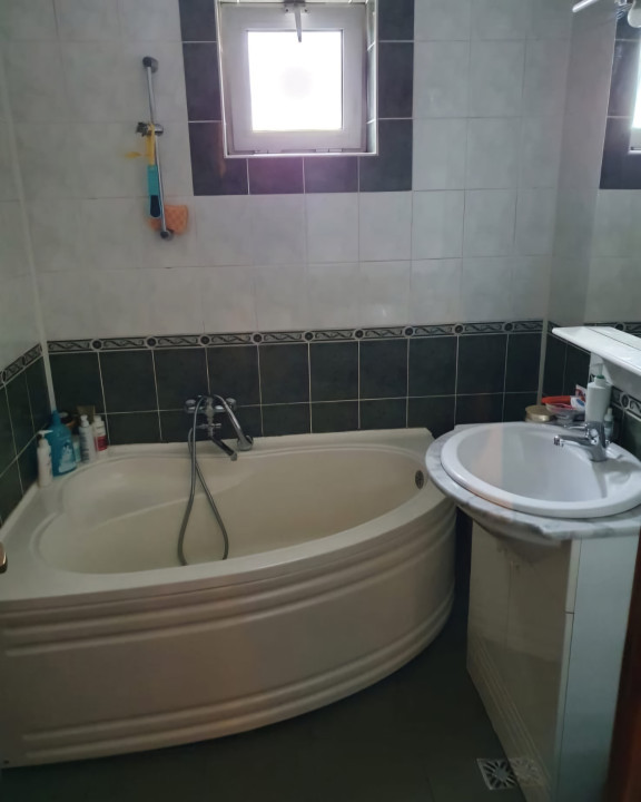 Apartament 2 camere, decomandat, 54 MP, Marasti, zona Aurel Vlaicu 