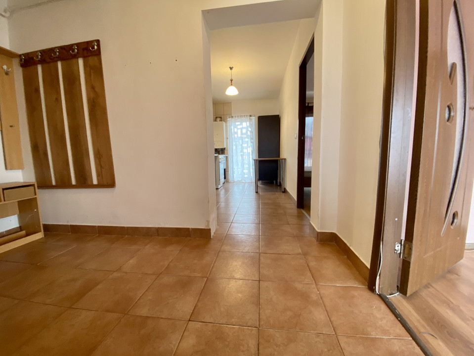 Apartament 2 camere decomadate , 3 terase mari, zona Eroilor