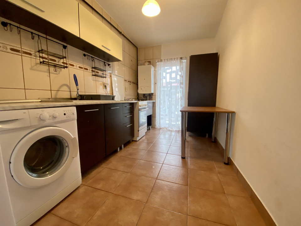 Apartament 2 camere decomadate , 3 terase mari, zona Eroilor