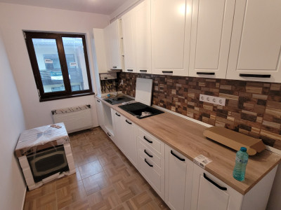 Apartament de 2 camere decomandat, 57 mp, finisat, parcare, boxa, zona Subcetate