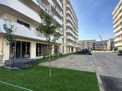 Apartament de 3 camere, 57 mp ,terasa de 23 mp , zona Eroilor