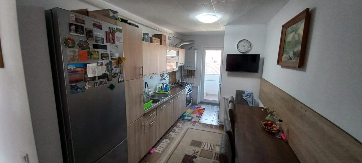 Apartament 3 camere 68mp la cheie etaj intermediar zona Eroilor