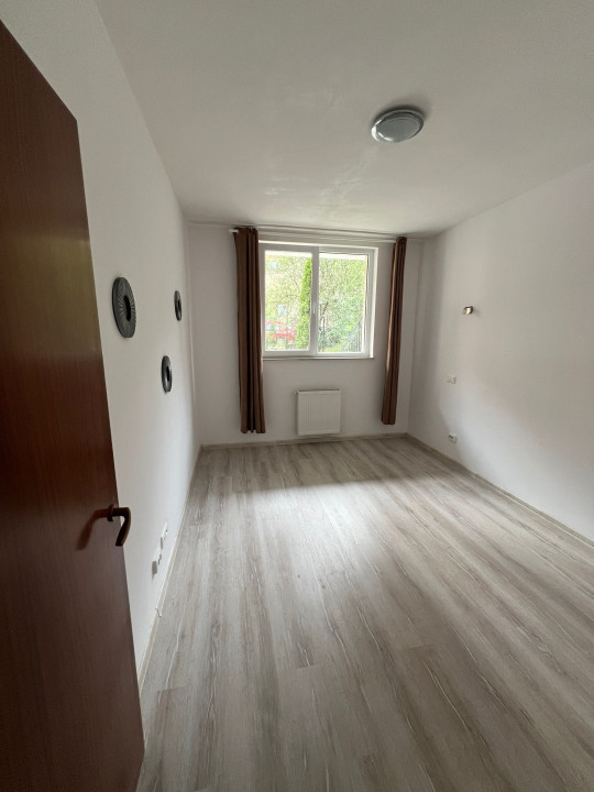 Bling imobiliare ofera spre vanzare apartament de 2 camere , zona Vivo