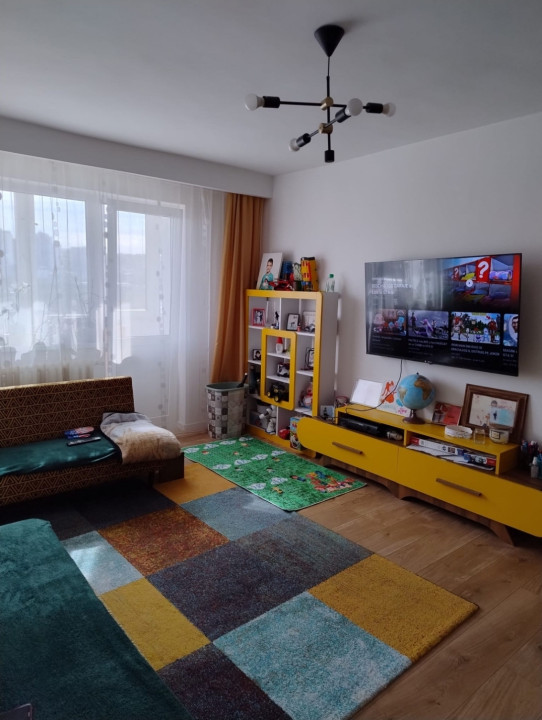 Apartament 3 camere decomandate, 65 mp, zona Mehedinți