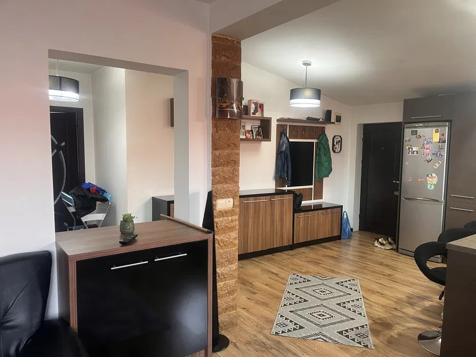 Apartament de 3 camere, 58,4 mp utili, zona Eroilor