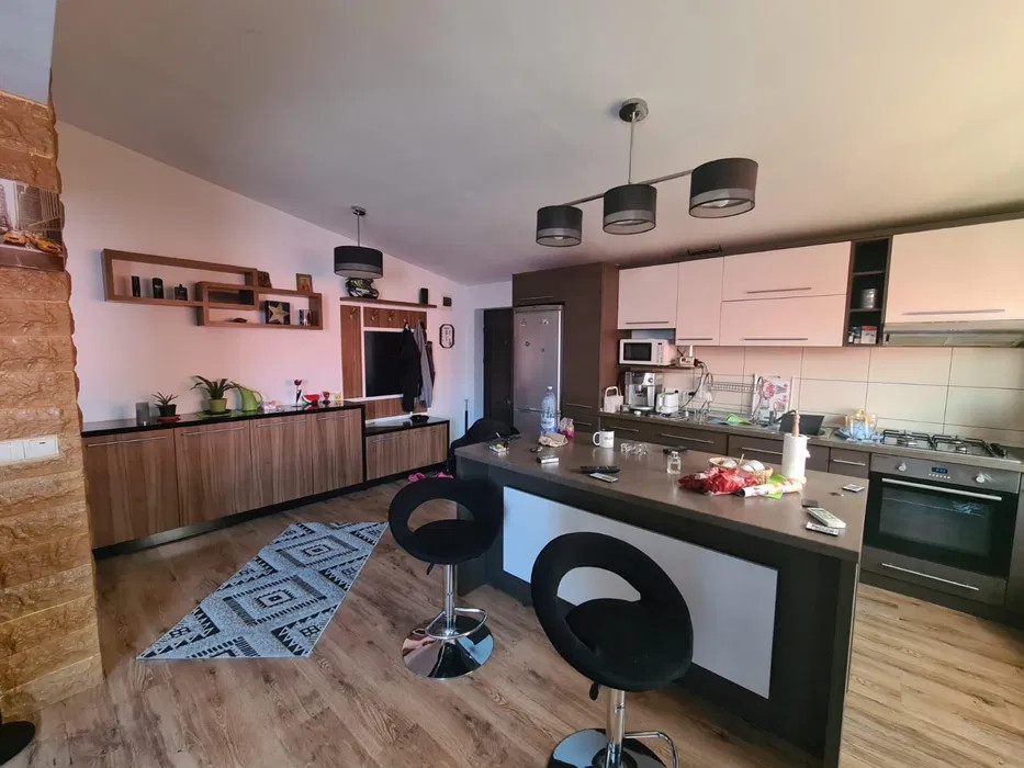 Apartament de 3 camere, 58,4 mp utili, zona Eroilor