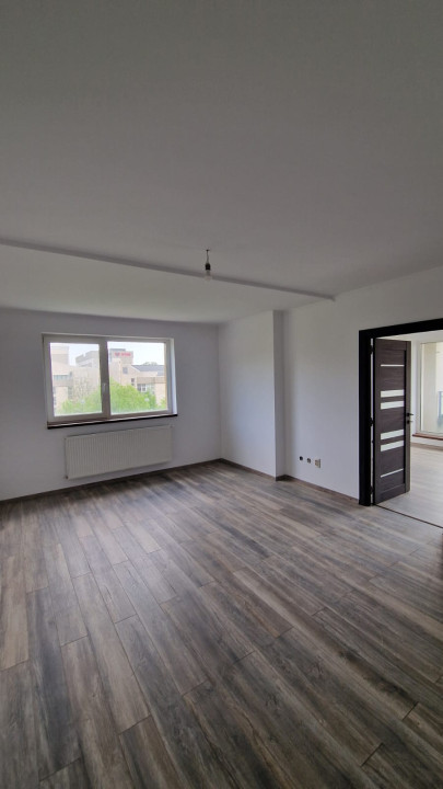 Apartament 3 camere, semidecomandat, 85.3 MP, zona facultatii de Mecanica  