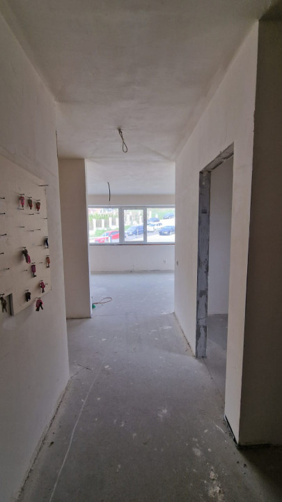 Apartament 3 camere, semidecomandat, 87 MP, zona facultatii de Mecanica  