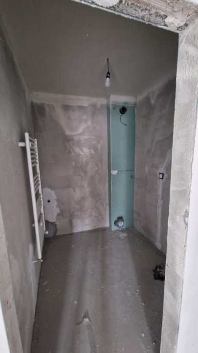 Apartament 3 camere, semidecomandat, 82 MP, zona facultatii de Mecanica  