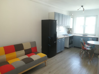 Apartament de 2 camere, 40 mp utili, balcon, parcare, Zona Abatorului