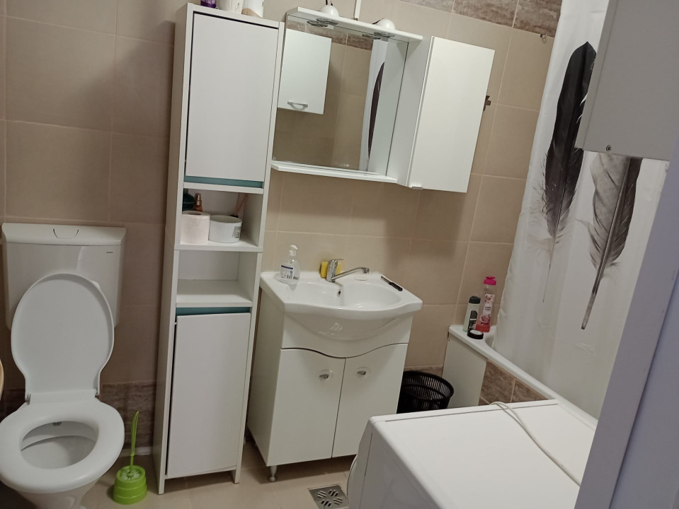 APARTAMENT DECOMANDAT CU 3 CAMERE