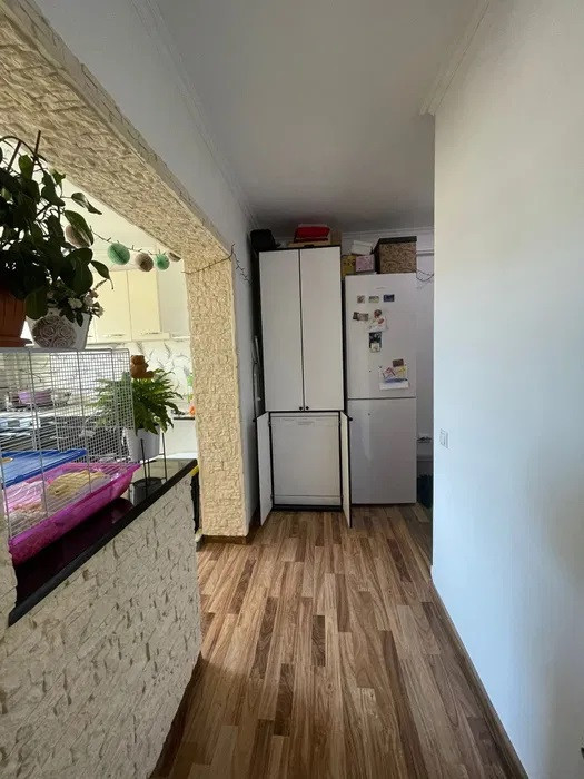 Apartament de 3 camere, 60 mp,  zona Teilor, loc de parcare inclus