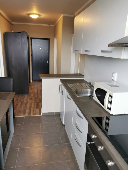 Apartament de 2 camere, 63mp, decomandat, zona Calea Turzii