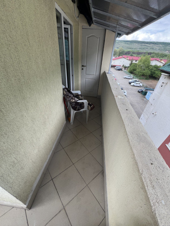 Apartament de 3 camere, 69 mp, 2 bai, 2 balcoane, zona Muzeul Apei