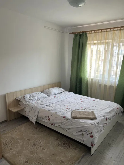 Apartament de vanzare + loc de parcare