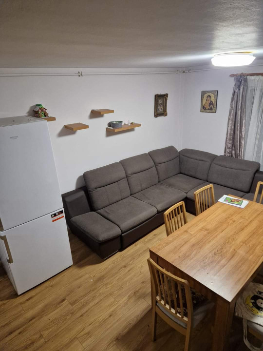 Apartament 3 camere, 2 nivele, 79 MP, zona Plopilor, Floresti 