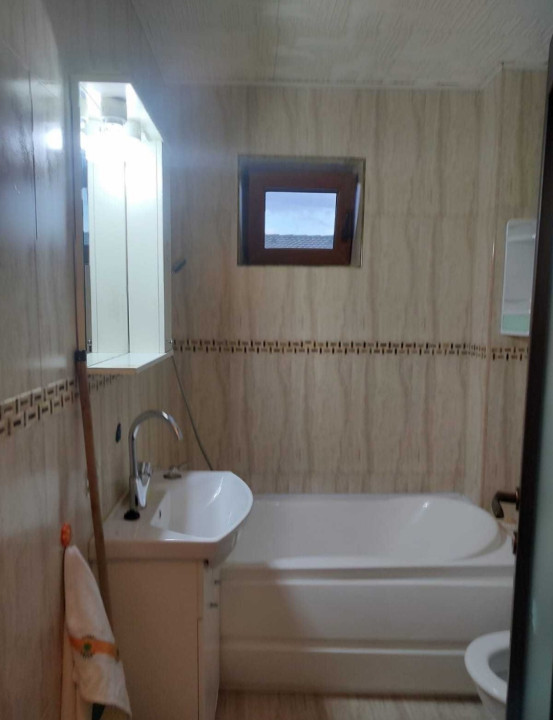 Apartament 2 camere, semidecomandat, 47 MP Plus 2 balcoane, zona Pomet, Iris