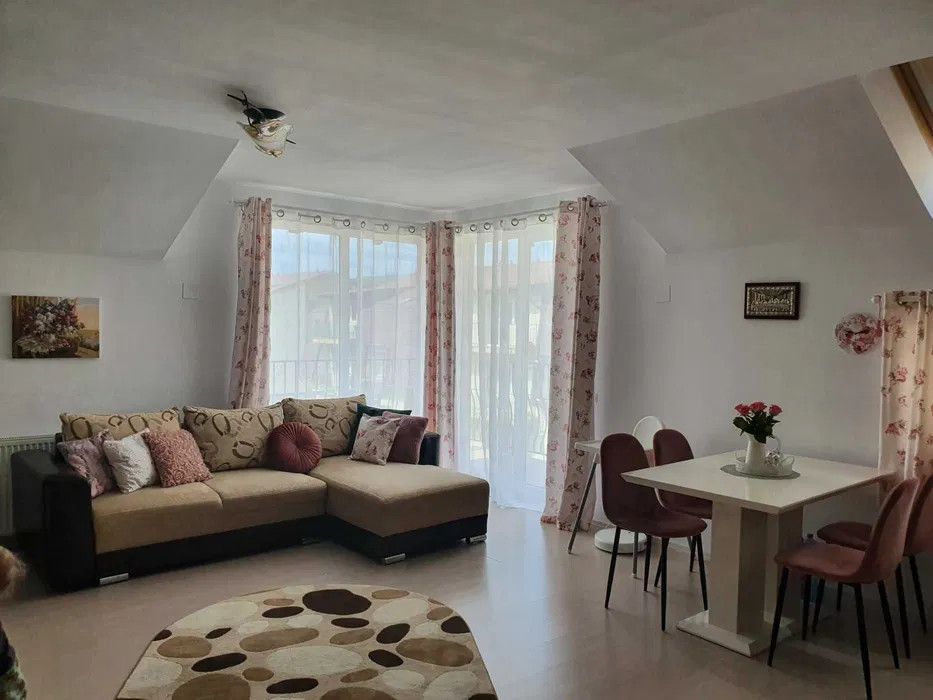 Apartament cu 2 camere, 56 mp, parcare, zona Florilor