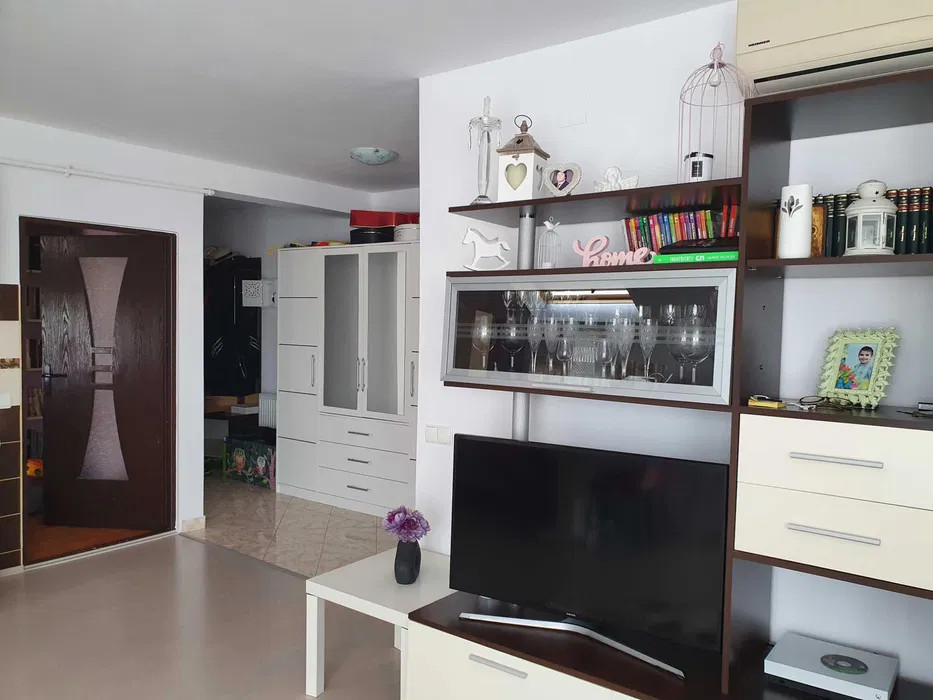 Apartament cu 2 camere, 56 mp, parcare, zona Florilor