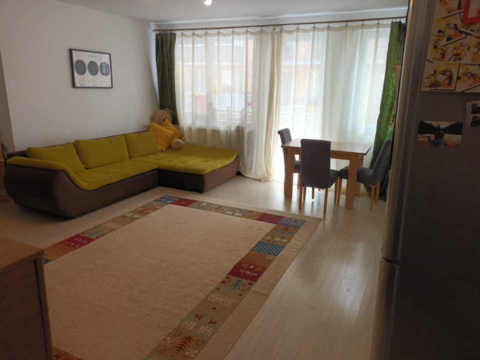 Apartament cu 3 camere, 62 mp, balcon, parcare, etajul 1, zona Eroilor