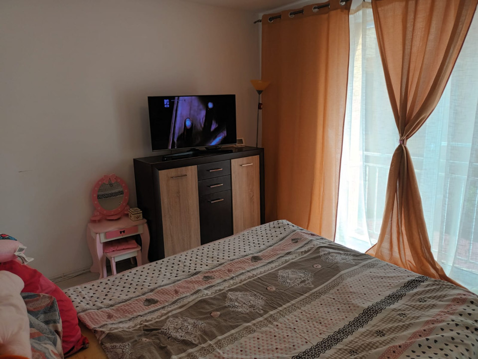 Apartament cu 3 camere, 62 mp, balcon, parcare, etajul 1, zona Eroilor