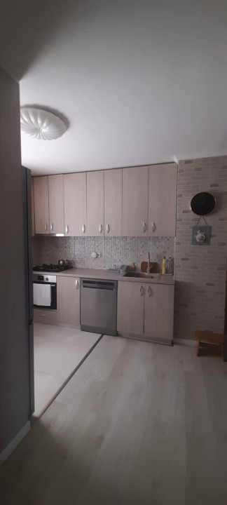 apartament cu  3camere,2 bai si parcare subterana.zona semicentrala