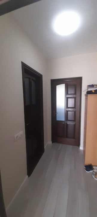 apartament cu  3camere,2 bai si parcare subterana.zona semicentrala