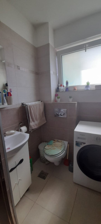 apartament cu  3camere,2 bai si parcare subterana.zona semicentrala