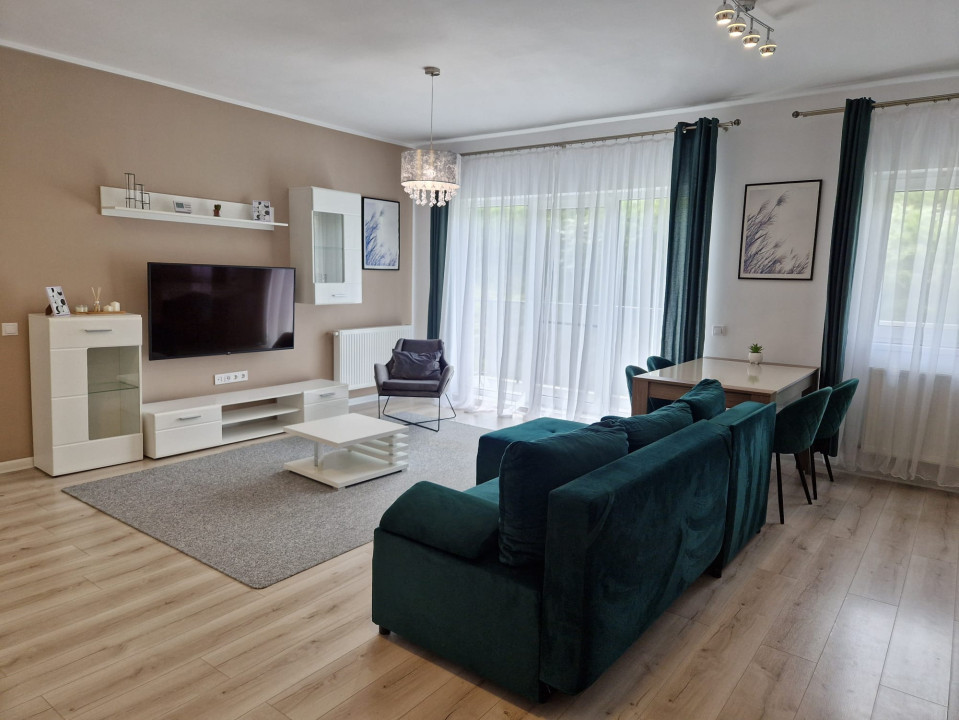 Apartament de 2 camere ultra lux, 53 mp, balcon 8 mp, zona Teilor