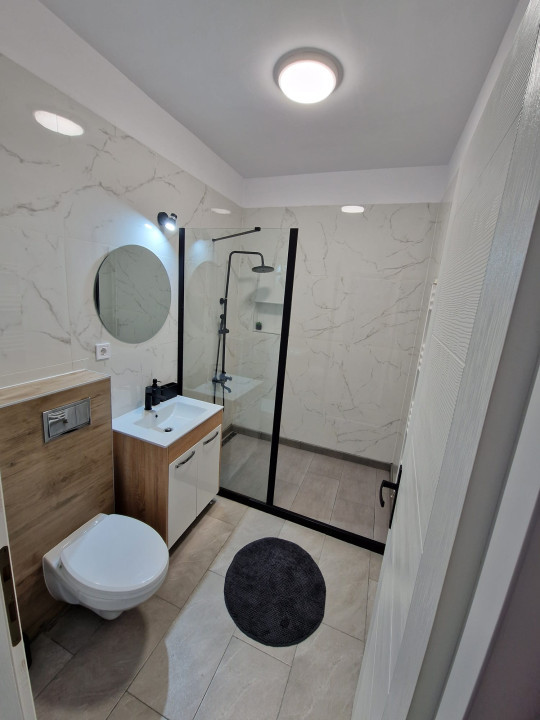 Apartament de 2 camere ultra lux, 53 mp, balcon 8 mp, zona Teilor