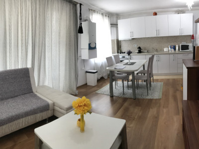 Apartament cu 4 camere, 2 parcari, 2 balcoane, zona Florilor