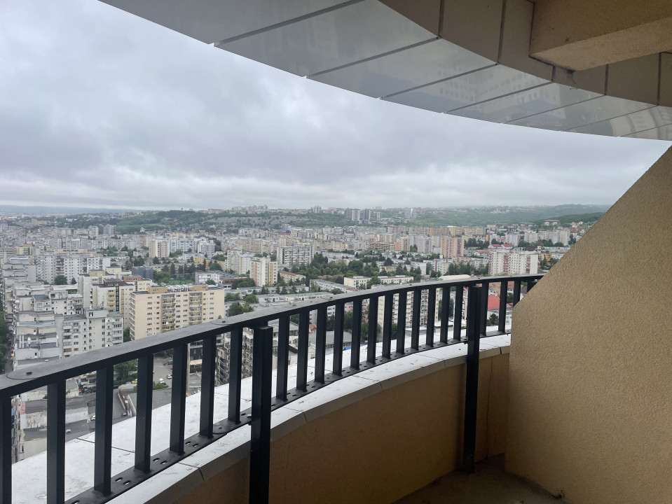 Penthouse de vanzare cu 5 camere, suprafata 210 mp, zona Manastur