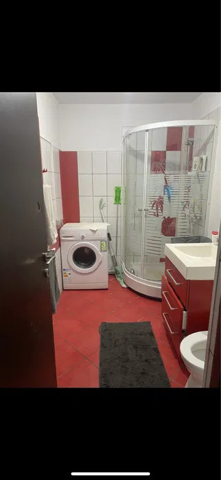 Apartament cu 2 camere, 43 mp, balcon, zona Stejarului