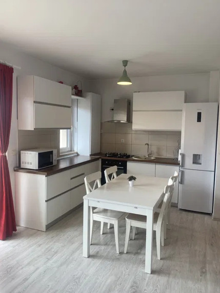 Apartament de 4 camere, 2 bai, 86 MP, loc parcare, zona LEV SPA