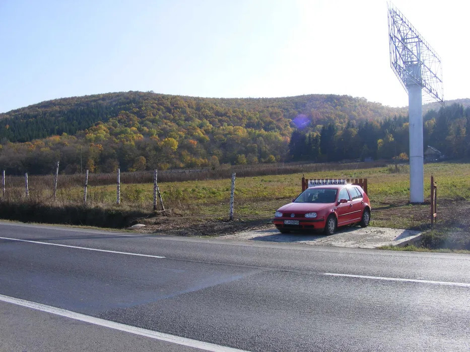 Teren de 10800 mp, Gilau front la DN1, 54 m ,aproape de nod autostrada