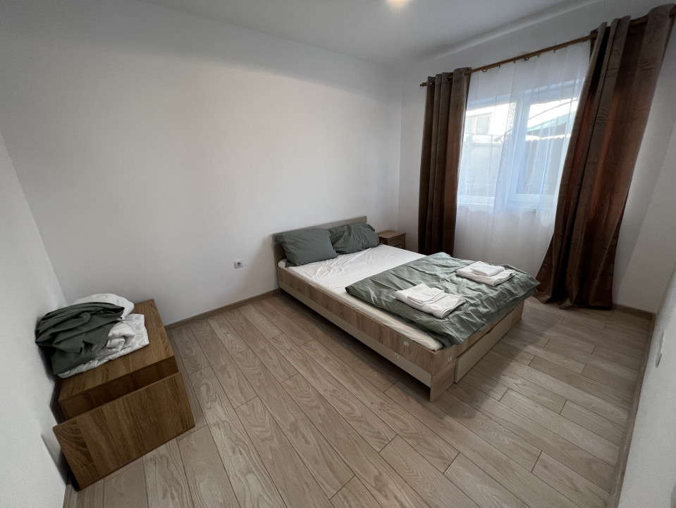 Apartament de 3 camere ultralux, 60 mp, gradina de 35 mp, parcare, zona Fagului