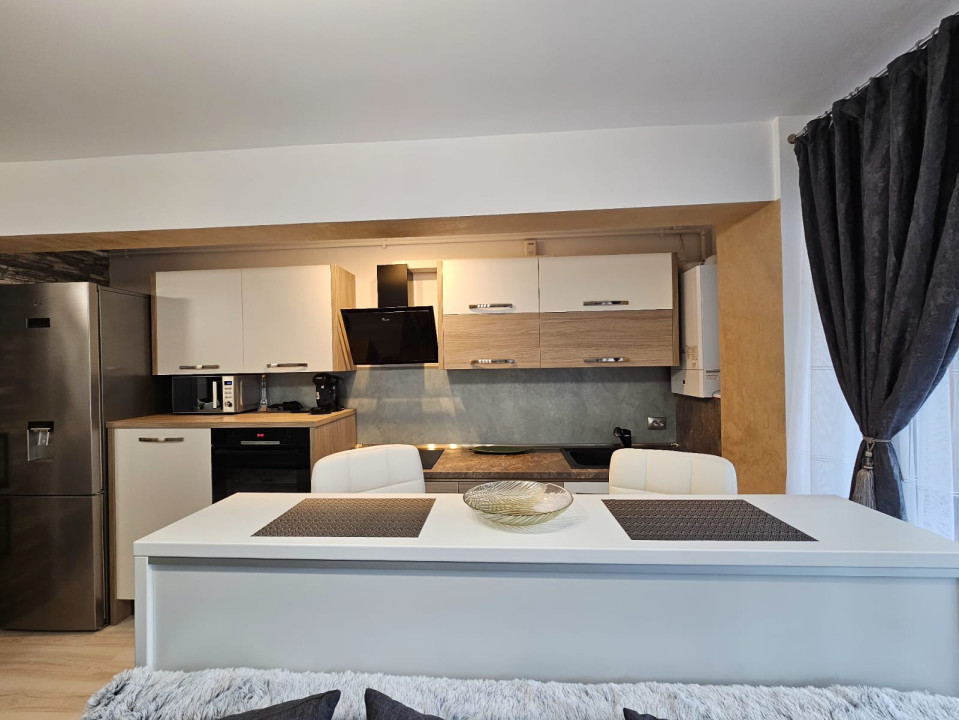 Apartament de 2 camere semidecomandate, zona Terra