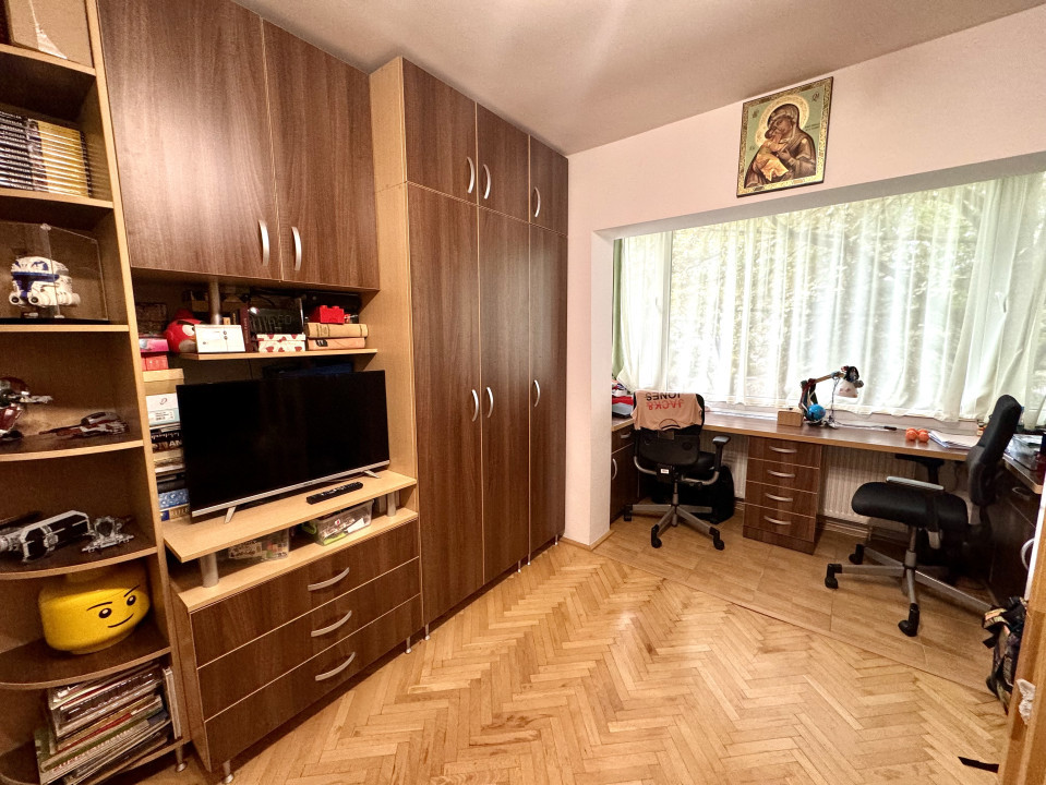 Apartament 3 camere decomandate, 65 mp, etaj intermediar, zona Kaufland Marasti