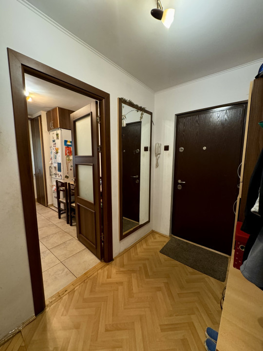 Apartament 3 camere decomandate, 65 mp, etaj intermediar, zona Kaufland Marasti