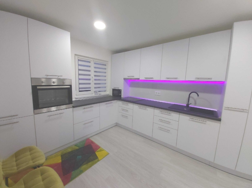 Apartament 3 camere decomandate, 65 mp, etaj intermediar, zona Piața Mărăști