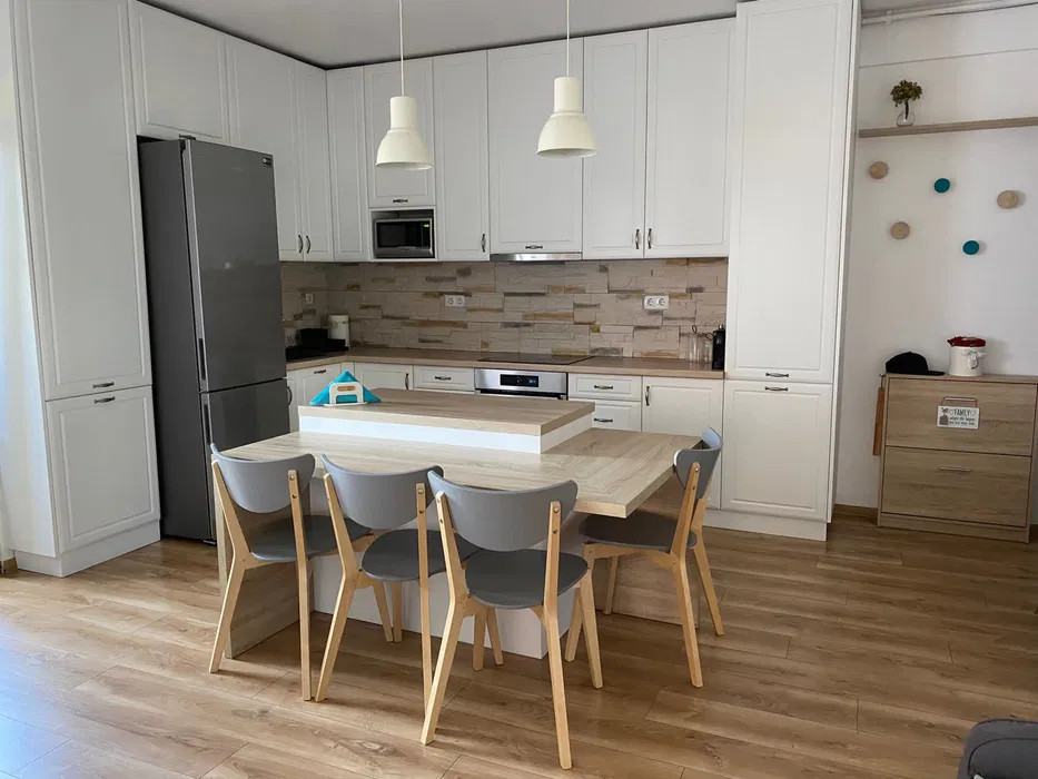 Apartament cu 3 camere, 67 mp, balcon, parcare, zona Abatorului