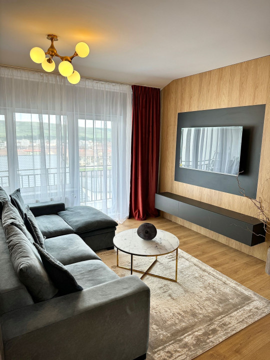 Apartament de 3 camere, 67 mp, Ultramodern, Zona Teilor