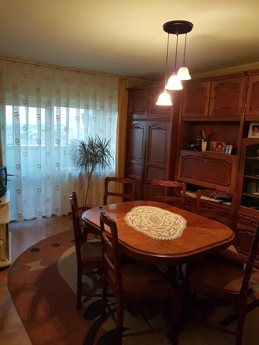 Apartament de vanzare cu 4 camere, 90 mp in zona Calea Turzii