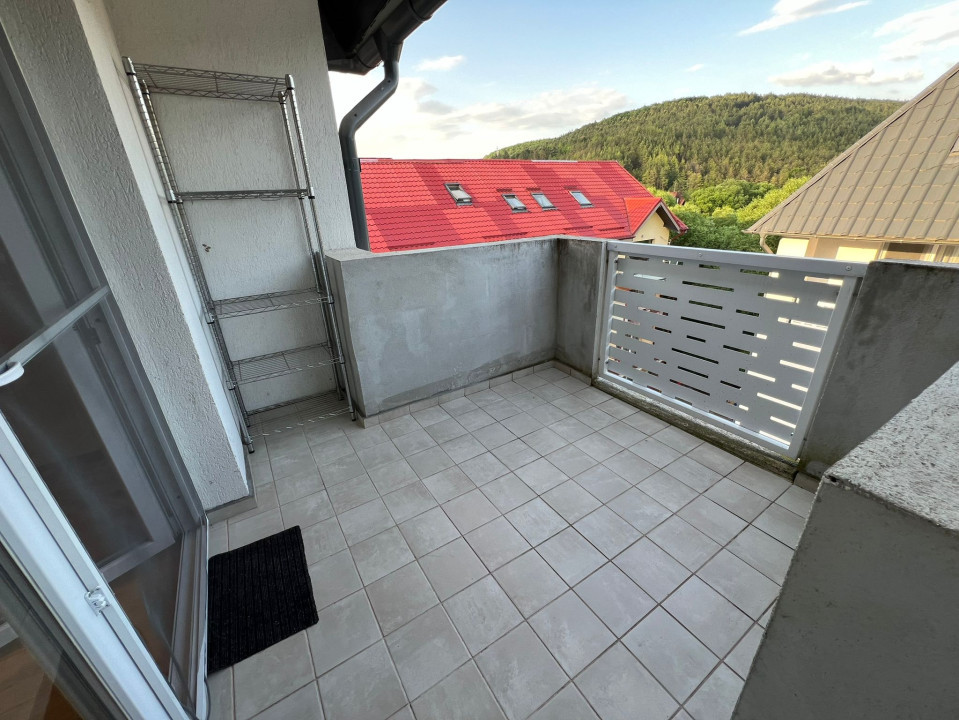 Apartament de 2 camere, 46mp, parcare subterana, 2 balcoane zona Valea Garbaului