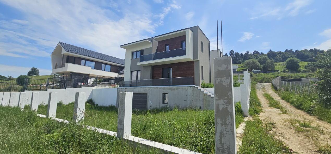 Casa Individuala, 280 MP, Garaj si Curte 770 MP, Feleacu Zona Wonderland 