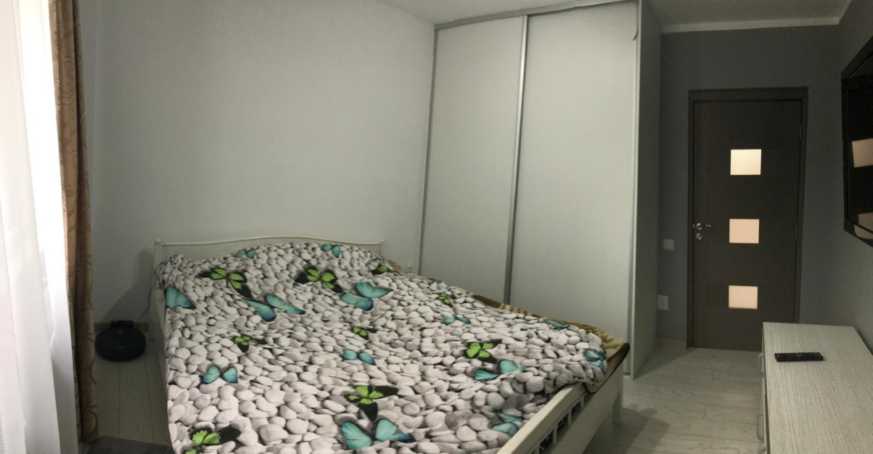 Apartament cu 3 camere, 70 mp, 2 bai, zona Teilor